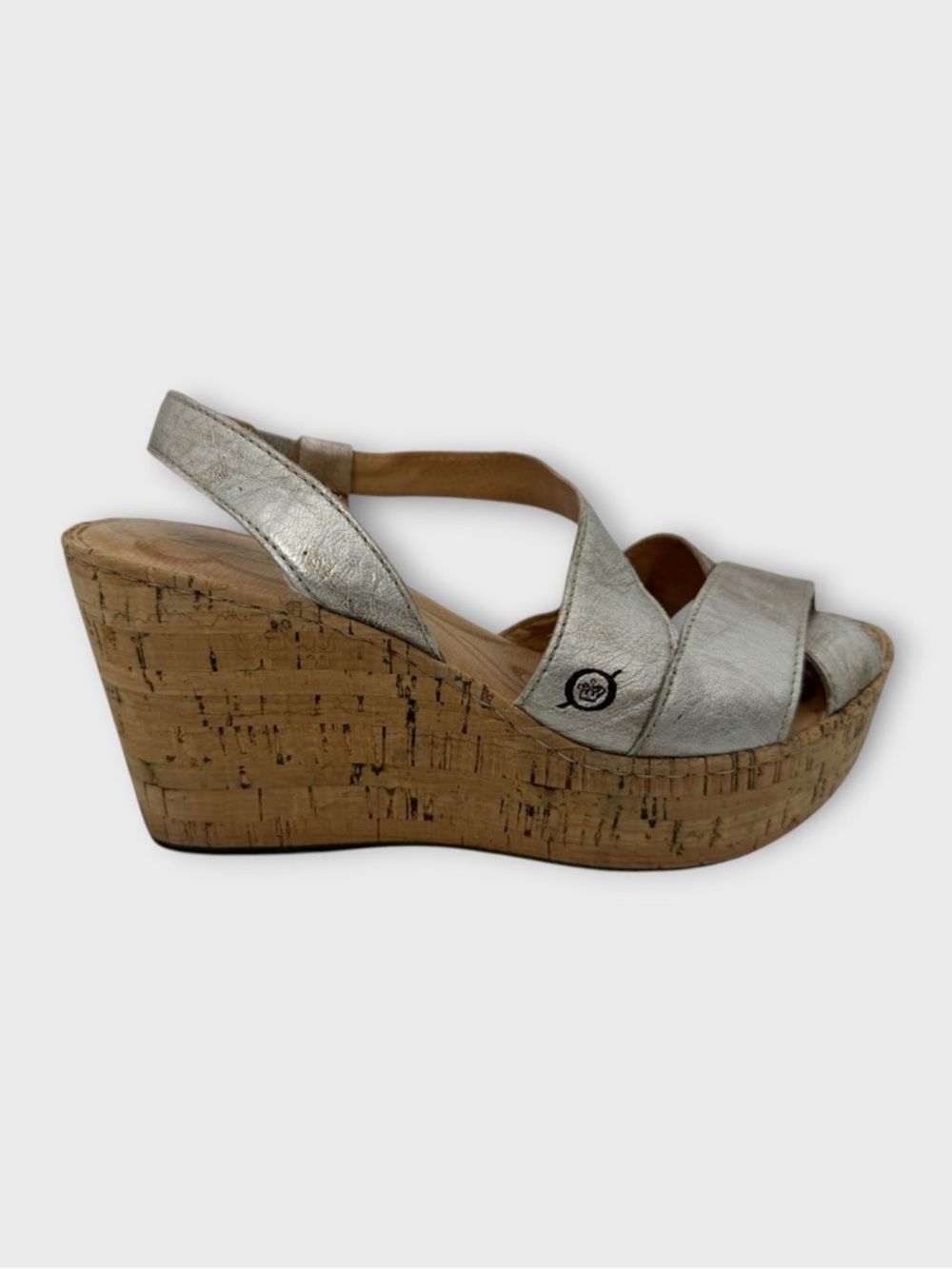 BORN Venetia Cork Wedge Sandals Women 9 Panna Cotta Metallic Silver Wedge B83615